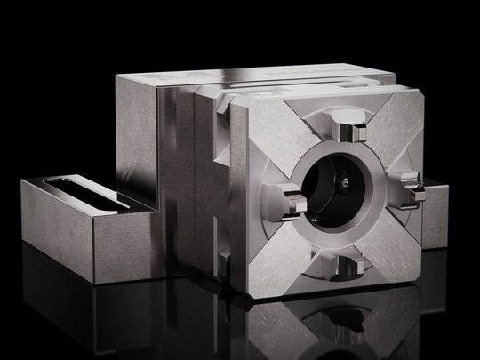 Maxx-ER (Erowa) 022584 50 Stainless Manual Quick Chuck WEDM Rust Proof with 90° Mounting Plate 2