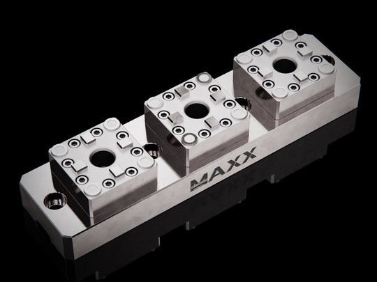 MaxxMacro 70 Multi 3 Manual Chuck Precision Rail