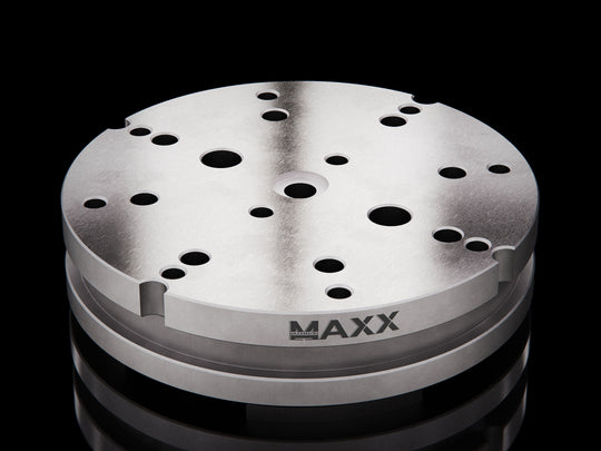 MaxxMacro (System 3R) 116 Stainless Integrated Pallet Performance 1
