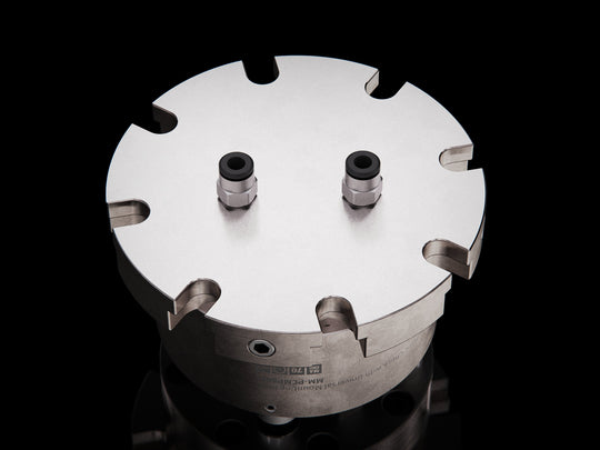 MaxxMacro (System 3R) 70 Pneumatic Chuck 6001030 with Universal Mounting Plate 3