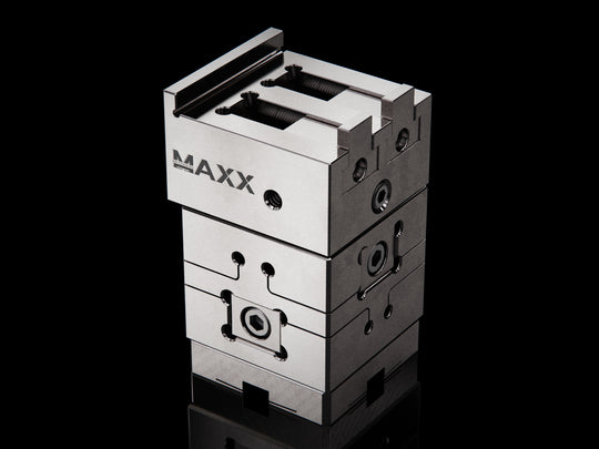 MaxxMacro® 54 360° Rotatable Pendulum Vise Performance